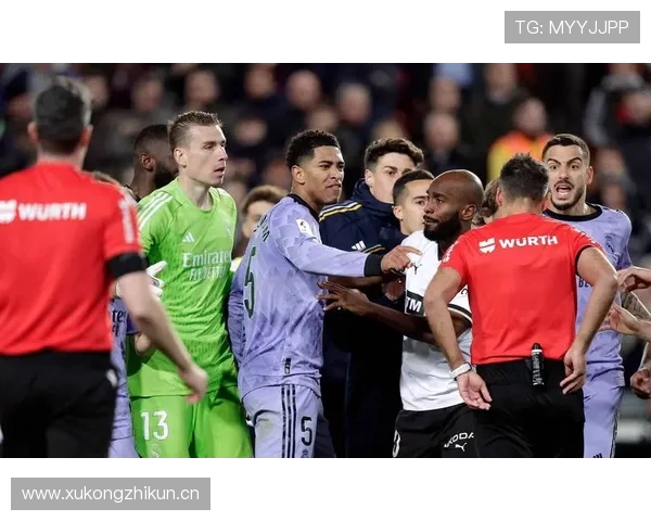 瓦伦西亚管理层决策争议持续发酵,对球队赛季稳定性造成影响 瓦伦西亚管理层决策争议持续发酵,对球队赛季稳定性造成影响