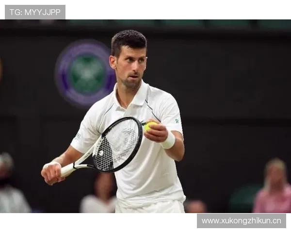 看到德约科维奇下飞机那阵仗，路人以为是富豪家族集体出巡