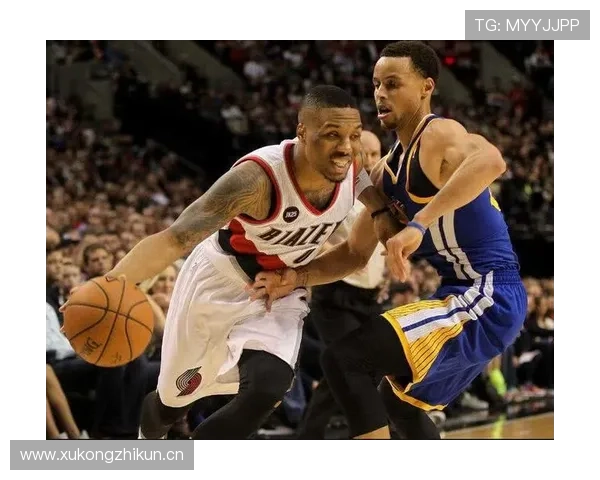 斯蒂芬·卡斯尔无球跑位拉开空间比肩库里外线威胁