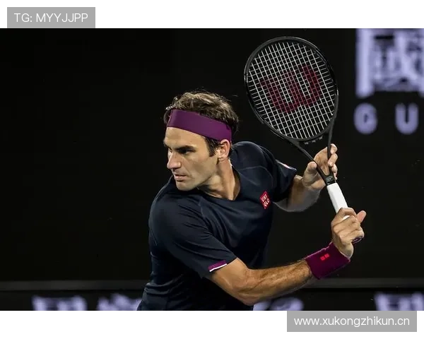 费德勒退役后还在穿高定打表演赛？