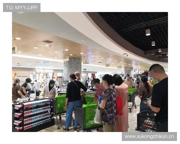 董志豪训练完直接拎包去奢侈品店，这消费节奏谁跟得上