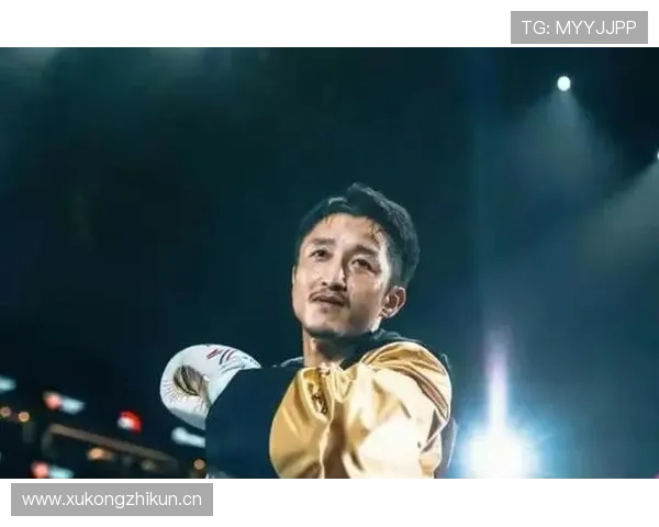 邹市明家的冰箱里塞满蛋白粉，连饮料都按克称着喝